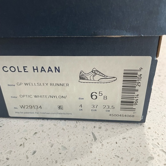 NWT COLE HAAN Women’s Grandpro Wesley Runner Sneaker Suede Size 6.5 - Picture 8 of 9